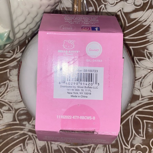 HELLO KITTY BY SANRIO CERAMIC BOWL & CHOPSTICKS - Picture 6 of 6